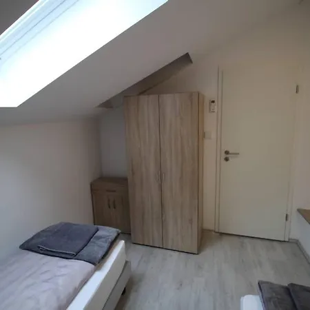Gonsenheim - 3-zimmer-haus - Max. 5 Personen 別荘 *